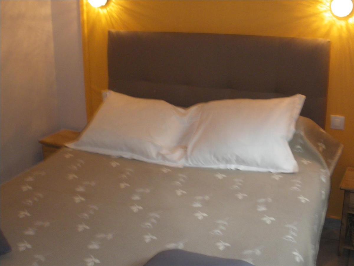 Bed and Breakfast Les Coquillettes Équemauville Esterno foto