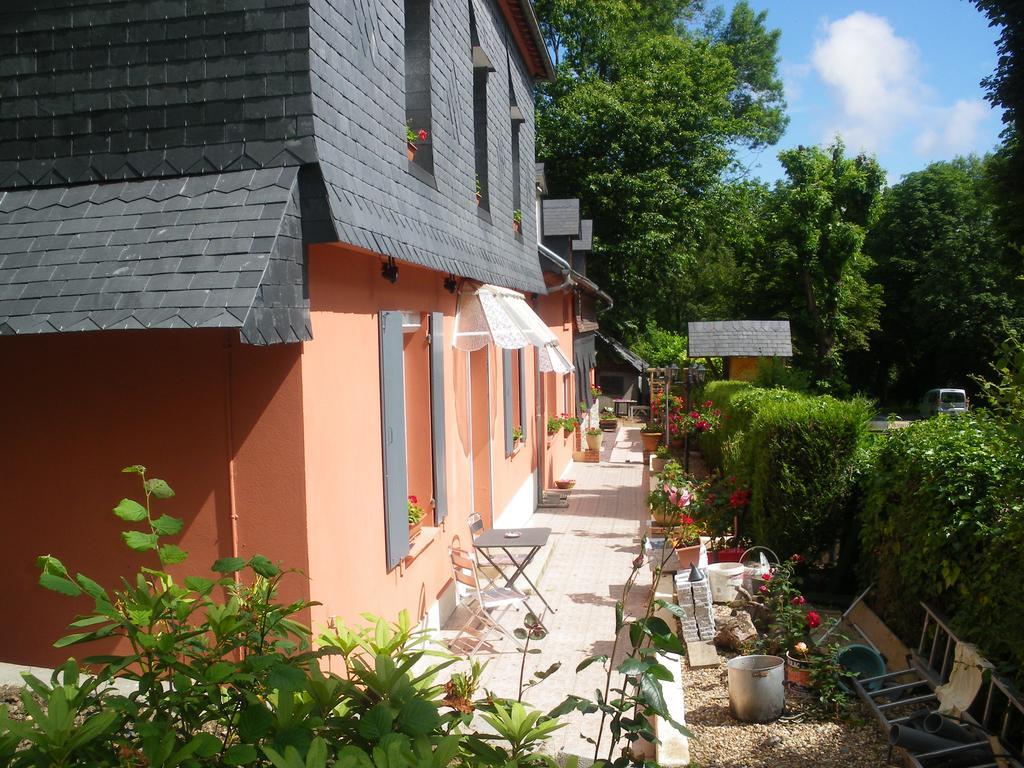 Bed and Breakfast Les Coquillettes Équemauville Esterno foto