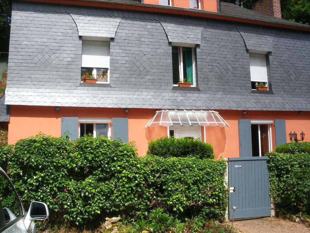Bed and Breakfast Les Coquillettes Équemauville Esterno foto