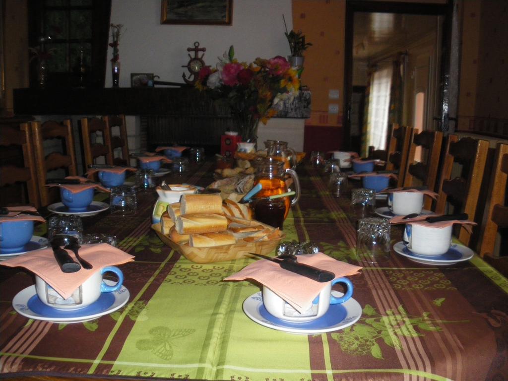 Bed and Breakfast Les Coquillettes Équemauville Esterno foto