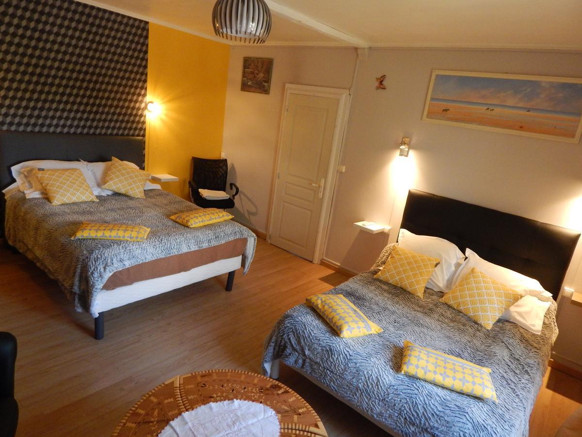 Bed and Breakfast Les Coquillettes Équemauville Esterno foto